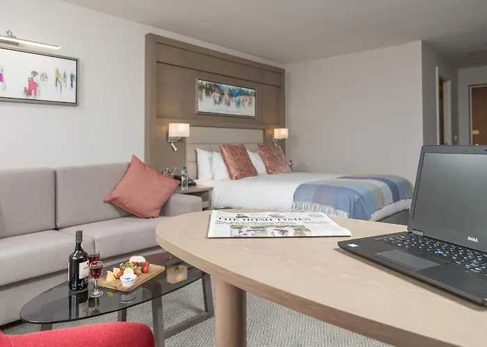 Mcwilliam Park Hotel